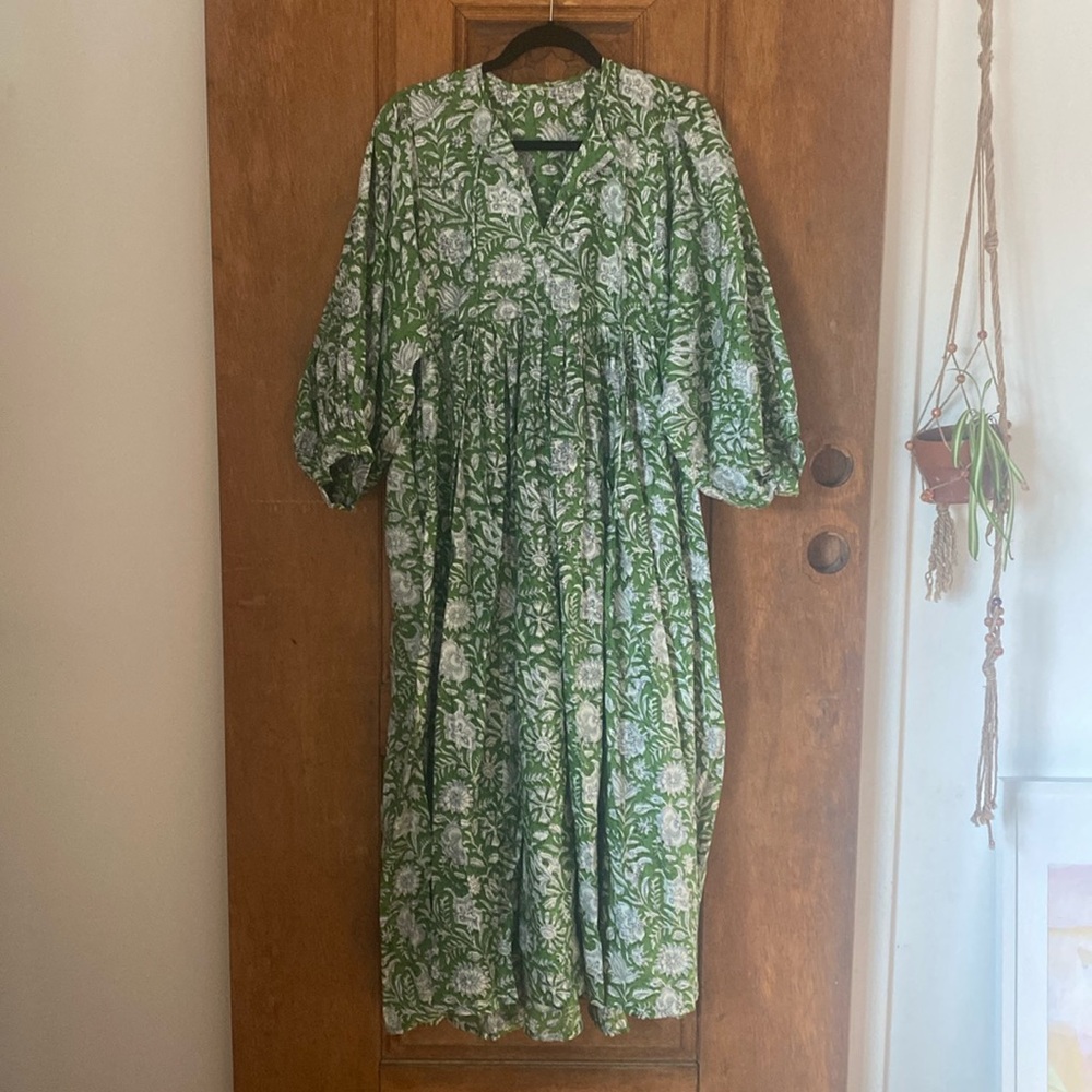 Green Floral Midi Dress with Puff Sleeves